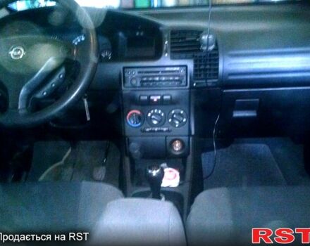 Черный Опель Зафира, объемом двигателя 1.8 л и пробегом 189 тыс. км за 4700 $, фото 4 на Automoto.ua