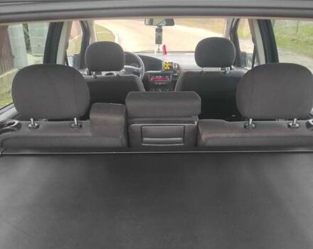 Черный Опель Зафира, объемом двигателя 1.6 л и пробегом 289 тыс. км за 4500 $, фото 6 на Automoto.ua