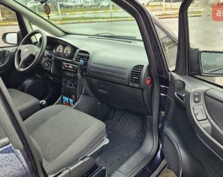 Черный Опель Зафира, объемом двигателя 1.8 л и пробегом 208 тыс. км за 4350 $, фото 9 на Automoto.ua