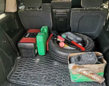 Черный Опель Зафира, объемом двигателя 1.8 л и пробегом 235 тыс. км за 4900 $, фото 12 на Automoto.ua