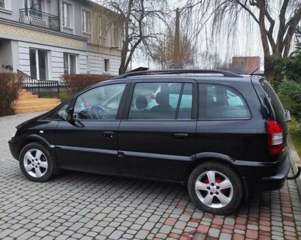 Черный Опель Зафира, объемом двигателя 1.6 л и пробегом 289 тыс. км за 4500 $, фото 2 на Automoto.ua