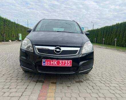 Черный Опель Зафира, объемом двигателя 1.6 л и пробегом 215 тыс. км за 5290 $, фото 1 на Automoto.ua