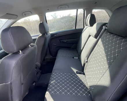 Черный Опель Зафира, объемом двигателя 2.2 л и пробегом 225 тыс. км за 5500 $, фото 7 на Automoto.ua