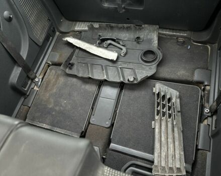 Черный Опель Зафира, объемом двигателя 1.9 л и пробегом 208 тыс. км за 3000 $, фото 13 на Automoto.ua