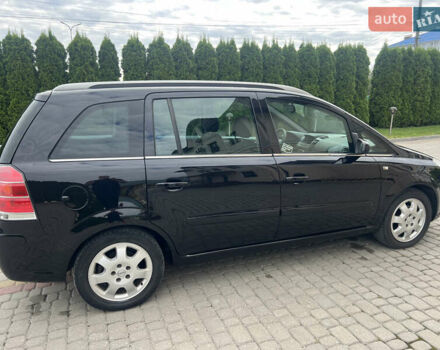 Чорний Опель Зафіра, об'ємом двигуна 1.6 л та пробігом 215 тис. км за 5290 $, фото 9 на Automoto.ua