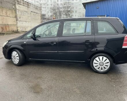 Черный Опель Зафира, объемом двигателя 1.9 л и пробегом 350 тыс. км за 2400 $, фото 7 на Automoto.ua