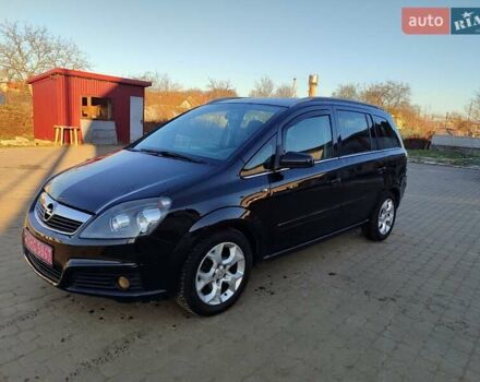 Черный Опель Зафира, объемом двигателя 1.6 л и пробегом 245 тыс. км за 4999 $, фото 8 на Automoto.ua