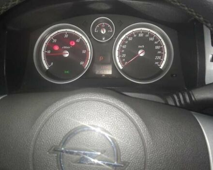 Черный Опель Зафира, объемом двигателя 1.9 л и пробегом 216 тыс. км за 7300 $, фото 10 на Automoto.ua