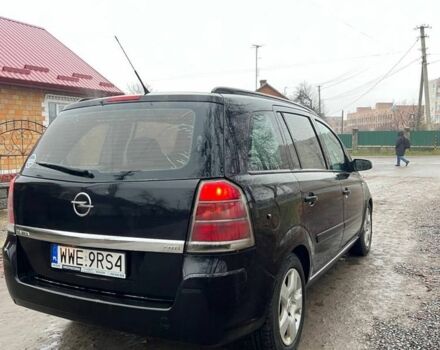 Черный Опель Зафира, объемом двигателя 1.9 л и пробегом 350 тыс. км за 2299 $, фото 5 на Automoto.ua