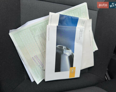 Черный Опель Зафира, объемом двигателя 1.8 л и пробегом 167 тыс. км за 5300 $, фото 28 на Automoto.ua