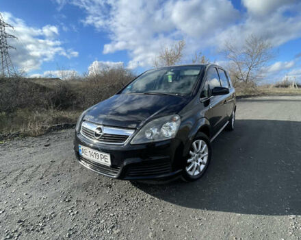 Черный Опель Зафира, объемом двигателя 2.2 л и пробегом 225 тыс. км за 5500 $, фото 1 на Automoto.ua
