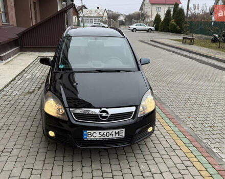 Черный Опель Зафира, объемом двигателя 1.6 л и пробегом 249 тыс. км за 4500 $, фото 6 на Automoto.ua
