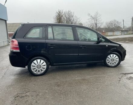 Черный Опель Зафира, объемом двигателя 1.9 л и пробегом 350 тыс. км за 2400 $, фото 3 на Automoto.ua