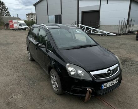 Черный Опель Зафира, объемом двигателя 1.9 л и пробегом 208 тыс. км за 3000 $, фото 4 на Automoto.ua