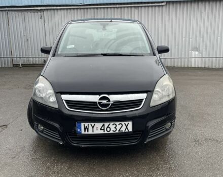 Черный Опель Зафира, объемом двигателя 1.9 л и пробегом 350 тыс. км за 2400 $, фото 1 на Automoto.ua