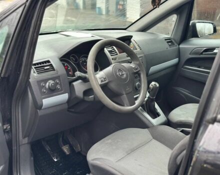 Чорний Опель Зафіра, об'ємом двигуна 1.9 л та пробігом 123 тис. км за 2400 $, фото 5 на Automoto.ua