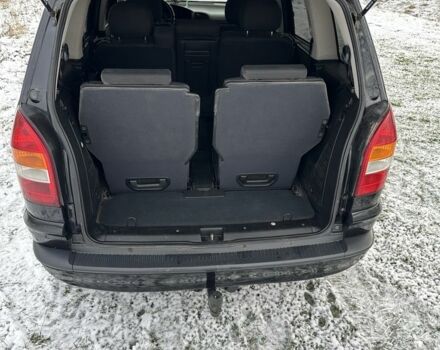 Черный Опель Зафира, объемом двигателя 1.8 л и пробегом 217 тыс. км за 5200 $, фото 12 на Automoto.ua