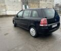 Черный Опель Зафира, объемом двигателя 1.9 л и пробегом 350 тыс. км за 2400 $, фото 6 на Automoto.ua