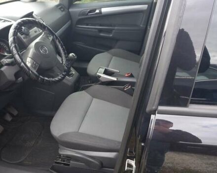 Чорний Опель Зафіра, об'ємом двигуна 1.6 л та пробігом 200 тис. км за 5350 $, фото 4 на Automoto.ua