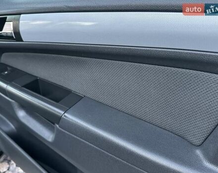 Черный Опель Зафира, объемом двигателя 1.8 л и пробегом 242 тыс. км за 5350 $, фото 70 на Automoto.ua