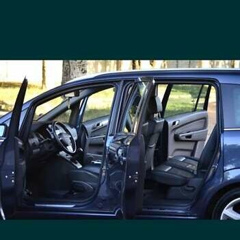 Черный Опель Зафира, объемом двигателя 1.91 л и пробегом 201 тыс. км за 7200 $, фото 14 на Automoto.ua