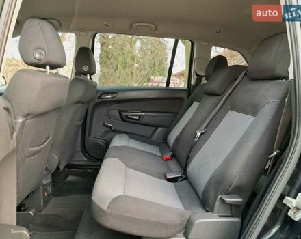 Черный Опель Зафира, объемом двигателя 1.8 л и пробегом 175 тыс. км за 4950 $, фото 13 на Automoto.ua