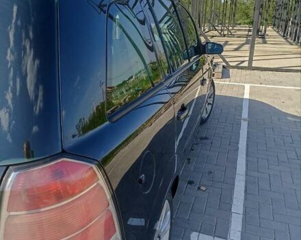 Черный Опель Зафира, объемом двигателя 1.8 л и пробегом 258 тыс. км за 5200 $, фото 3 на Automoto.ua