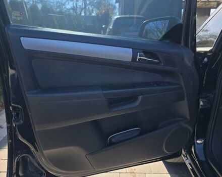 Черный Опель Зафира, объемом двигателя 1.9 л и пробегом 215 тыс. км за 6000 $, фото 9 на Automoto.ua