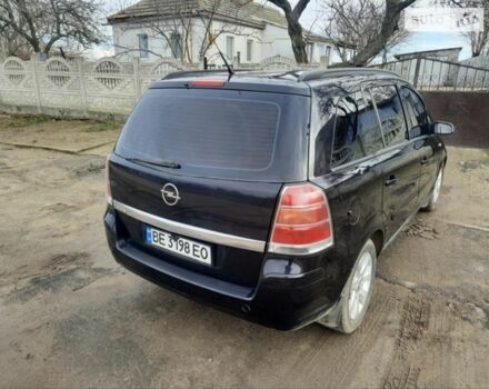Черный Опель Зафира, объемом двигателя 1.6 л и пробегом 236 тыс. км за 5800 $, фото 3 на Automoto.ua