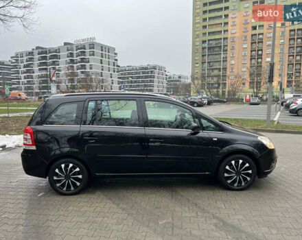 Черный Опель Зафира, объемом двигателя 1.6 л и пробегом 157 тыс. км за 5650 $, фото 3 на Automoto.ua