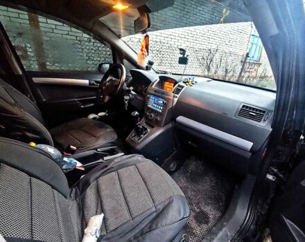 Черный Опель Зафира, объемом двигателя 1.9 л и пробегом 380 тыс. км за 5950 $, фото 2 на Automoto.ua