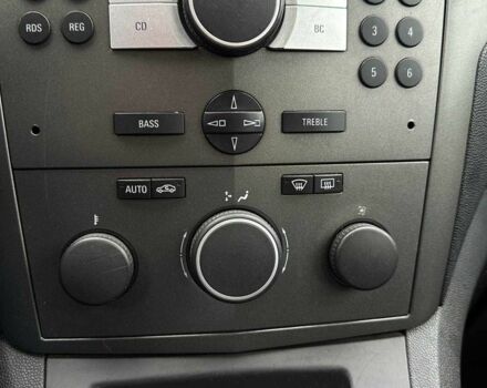 Чорний Опель Зафіра, об'ємом двигуна 0 л та пробігом 284 тис. км за 5190 $, фото 16 на Automoto.ua