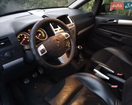 Черный Опель Зафира, объемом двигателя 1.91 л и пробегом 201 тыс. км за 7200 $, фото 28 на Automoto.ua