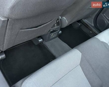 Черный Опель Зафира, объемом двигателя 1.8 л и пробегом 242 тыс. км за 5350 $, фото 58 на Automoto.ua