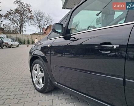 Черный Опель Зафира, объемом двигателя 1.8 л и пробегом 275 тыс. км за 5450 $, фото 29 на Automoto.ua