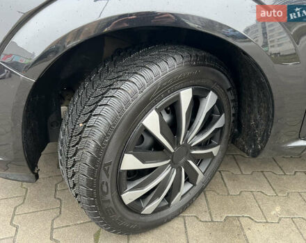 Черный Опель Зафира, объемом двигателя 1.6 л и пробегом 157 тыс. км за 5650 $, фото 26 на Automoto.ua