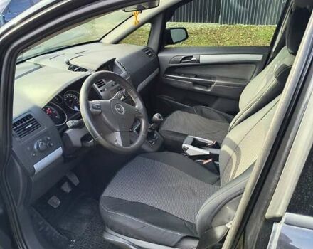 Черный Опель Зафира, объемом двигателя 1.91 л и пробегом 264 тыс. км за 5200 $, фото 5 на Automoto.ua