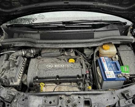 Черный Опель Зафира, объемом двигателя 1.6 л и пробегом 217 тыс. км за 6100 $, фото 16 на Automoto.ua