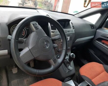 Черный Опель Зафира, объемом двигателя 1.6 л и пробегом 250 тыс. км за 4300 $, фото 7 на Automoto.ua