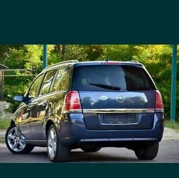 Черный Опель Зафира, объемом двигателя 1.91 л и пробегом 201 тыс. км за 7200 $, фото 19 на Automoto.ua