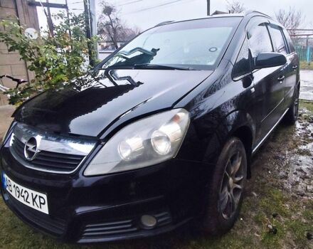 Черный Опель Зафира, объемом двигателя 1.9 л и пробегом 380 тыс. км за 5950 $, фото 1 на Automoto.ua