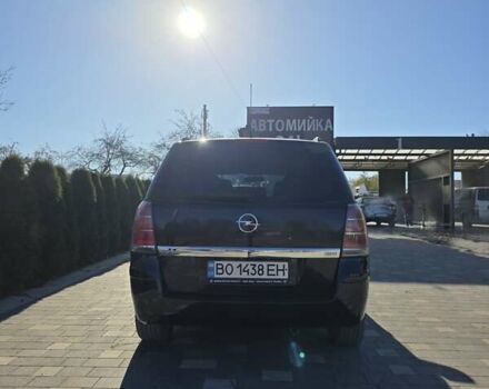 Черный Опель Зафира, объемом двигателя 1.9 л и пробегом 215 тыс. км за 6000 $, фото 4 на Automoto.ua