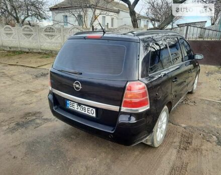 Черный Опель Зафира, объемом двигателя 1.6 л и пробегом 236 тыс. км за 5800 $, фото 2 на Automoto.ua