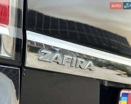 Черный Опель Зафира, объемом двигателя 1.6 л и пробегом 194 тыс. км за 5300 $, фото 56 на Automoto.ua