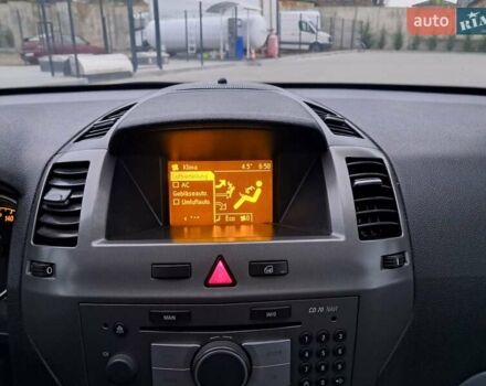 Черный Опель Зафира, объемом двигателя 1.8 л и пробегом 275 тыс. км за 5450 $, фото 66 на Automoto.ua