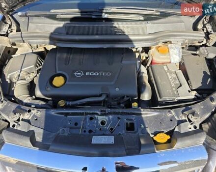 Черный Опель Зафира, объемом двигателя 1.9 л и пробегом 215 тыс. км за 6000 $, фото 19 на Automoto.ua