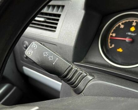 Чорний Опель Зафіра, об'ємом двигуна 0 л та пробігом 284 тис. км за 5190 $, фото 20 на Automoto.ua