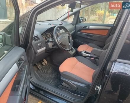 Черный Опель Зафира, объемом двигателя 1.91 л и пробегом 311 тыс. км за 5550 $, фото 2 на Automoto.ua