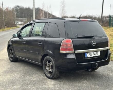 Черный Опель Зафира, объемом двигателя 1.9 л и пробегом 340 тыс. км за 2050 $, фото 2 на Automoto.ua
