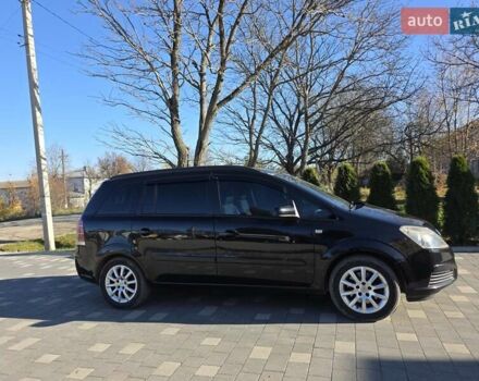 Черный Опель Зафира, объемом двигателя 1.9 л и пробегом 215 тыс. км за 6000 $, фото 2 на Automoto.ua